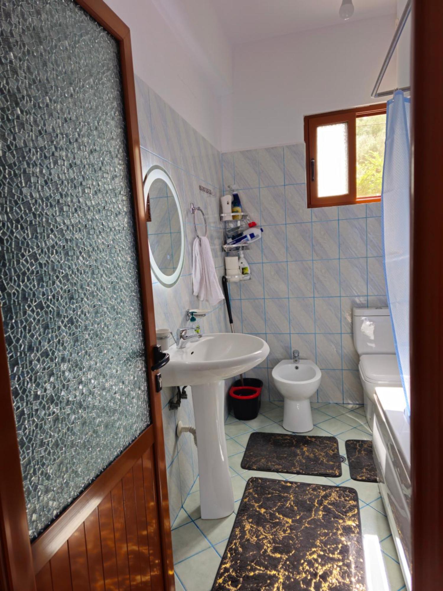 Guesthouse Iljaz Berat Exteriör bild